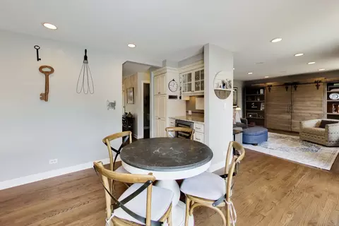 Dining - 3331 Maple Leaf Dr, Glenview, IL 60026 photo 4 of 4