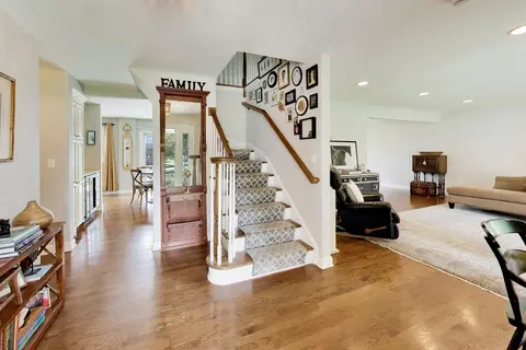 Entry Way - 3331 Maple Leaf Dr, Glenview, IL 60026 photo 1 of 3