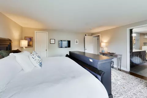 Bedroom - 3331 Maple Leaf Dr, Glenview, IL 60026 photo 3 of 5