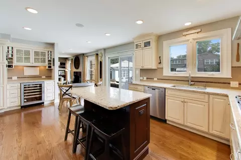 Kitchen - 3331 Maple Leaf Dr, Glenview, IL 60026 photo 2 of 5