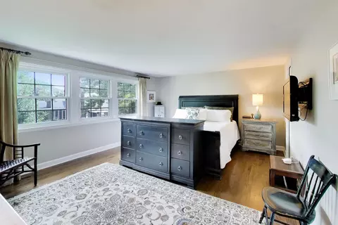 Bedroom - 3331 Maple Leaf Dr, Glenview, IL 60026 photo 1 of 5