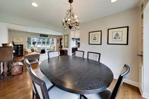 Dining - 3331 Maple Leaf Dr, Glenview, IL 60026 photo 3 of 4