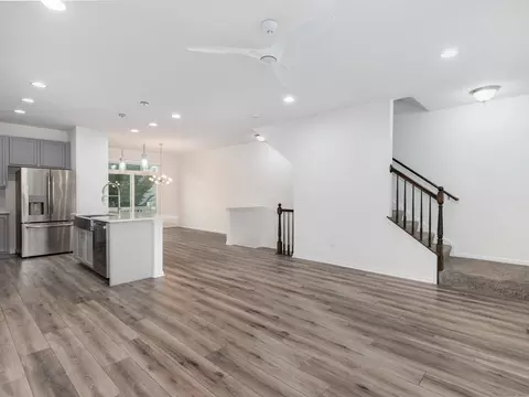 Living - 4154 Irving Rd, Aurora, IL 60504 photo 3 of 4