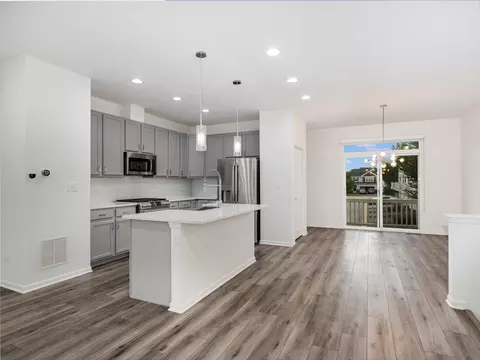 Kitchen - 4154 Irving Rd, Aurora, IL 60504 photo 5 of 5