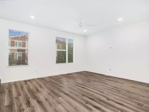 Living - 4154 Irving Rd, Aurora, IL 60504 photo 2 of 4