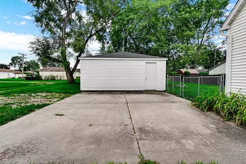 Exterior - 2255 176th Pl, Lansing, IL 60438 photo 7 of 8