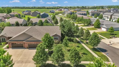 1601 Delane Dr, Mahomet, IL 61853