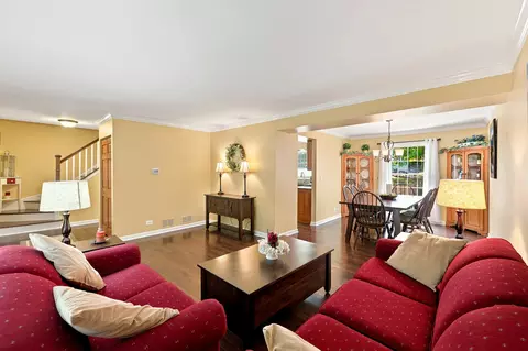 Living - 820 Southwick Dr, Algonquin, IL 60102 photo 3 of 5