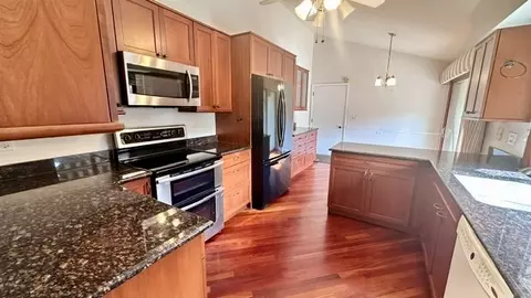 Kitchen - 12 Kent Ct, Willowbrook, IL 60527 photo 1 of 1