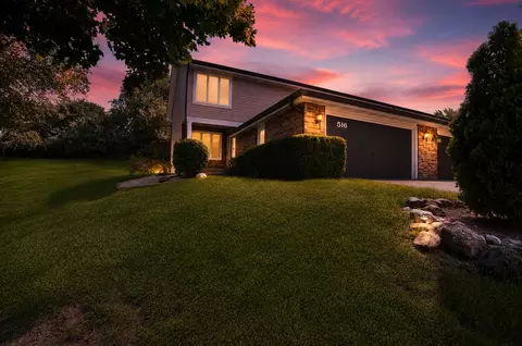 516 N Thornwood Dr, Mchenry, IL 60050