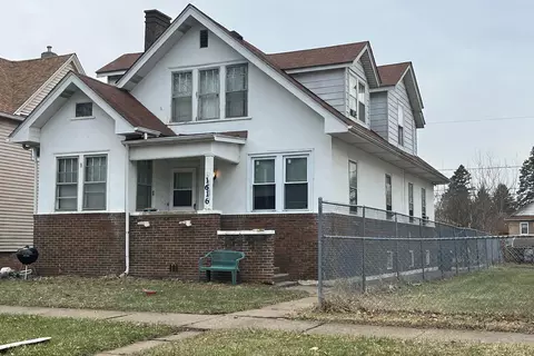 1616 Victoria Ave, North Chicago, IL 60064