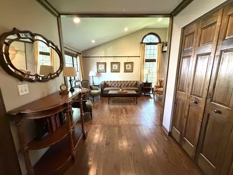 Entry Way - 223 Buckingham Dr, Bartlett, IL 60103 photo 2 of 2