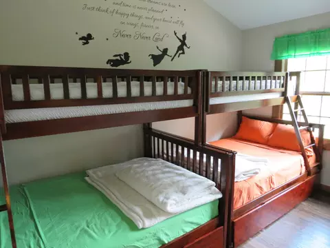 Bedroom - 223 Buckingham Dr, Bartlett, IL 60103 photo 3 of 6