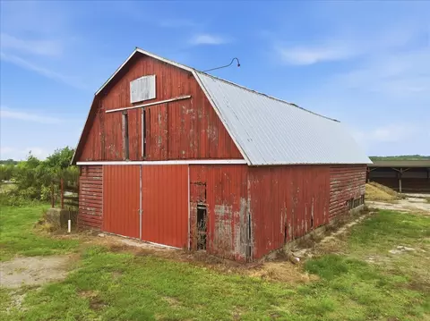 Other - 9896 Lincoln Rd, Morrison, IL 61270 photo 9 of 11