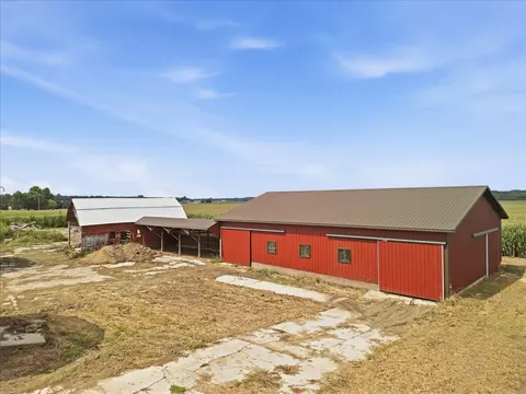 Exterior - 9896 Lincoln Rd, Morrison, IL 61270 photo 1 of 4