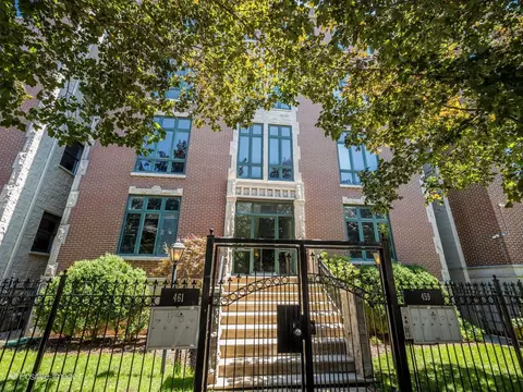 459 N Green St #2S, Chicago, IL 60642