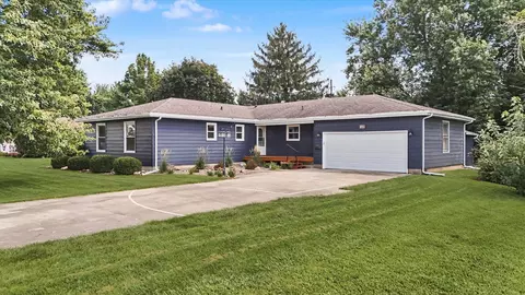 235 W 19th St, Gibson City, IL 60936