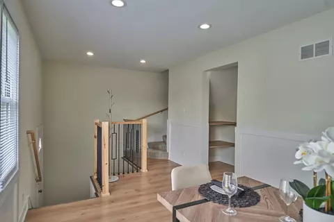 Entry Way - 5347 S 73 Ave, Summit, IL 60501 photo 2 of 3