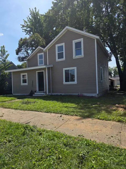 705 E Kent St, Streator, IL 61364