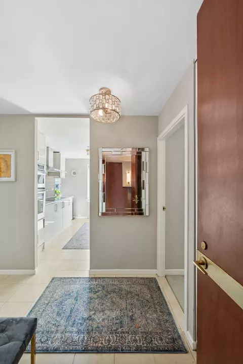 100 E Huron St #1506, Chicago, IL 60611 photo 4
