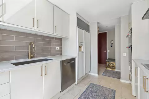 100 E Huron St #1506, Chicago, IL 60611 photo 15