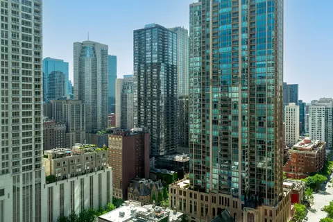 100 E Huron St #1506, Chicago, IL 60611 photo 22