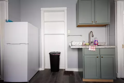 Kitchen - 341 S 5th Ave, Kankakee, IL 60901 photo 2 of 5