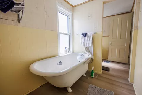 Bath - 341 S 5th Ave, Kankakee, IL 60901 photo 6 of 6