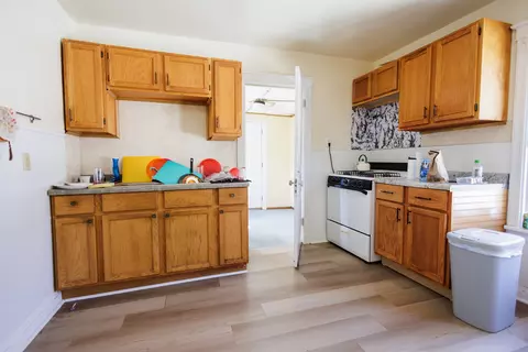 Kitchen - 341 S 5th Ave, Kankakee, IL 60901 photo 3 of 5