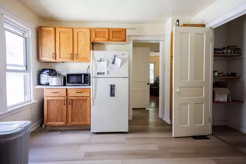 Entry Way - 341 S 5th Ave, Kankakee, IL 60901 photo 6 of 6