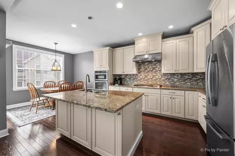 Kitchen - 1244 Falcon Ridge Dr, Elgin, IL 60124 photo 1 of 3