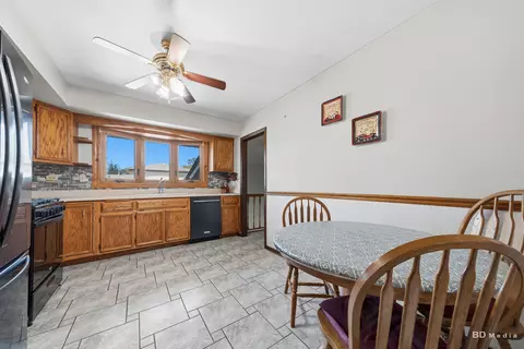 Kitchen - 8326 S 78th Ave, Bridgeview, IL 60455 photo 3 of 3