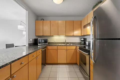 Kitchen - 30 E Huron St #5006, Chicago, IL 60611 photo 3 of 4