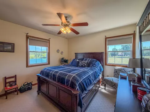 Bedroom - 2309 E Lakeview Dr, Casey, IL 62420 photo 7 of 8