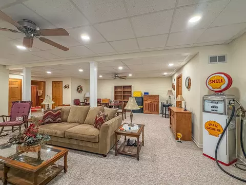 Living - 2309 E Lakeview Dr, Casey, IL 62420 photo 7 of 7