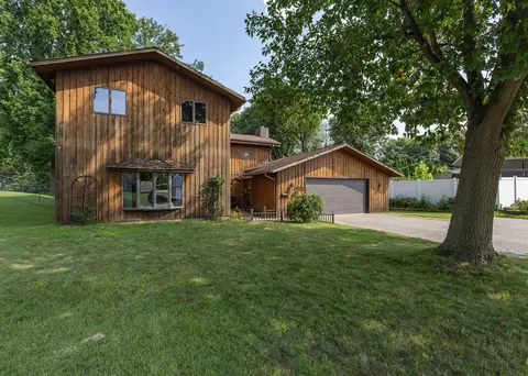 Exterior - 3527 12th Ave, Moline, IL 61265 photo 2 of 10