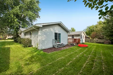 Undisclosed, Lindenhurst, IL 60046 photo 37
