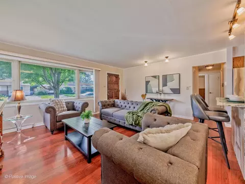 Living - 1025 Longaker Rd, Northbrook, IL 60062 photo 5 of 5