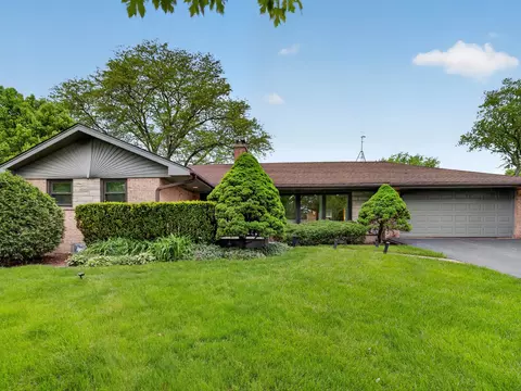 516 Eldon Pl, Downers Grove, IL 60516