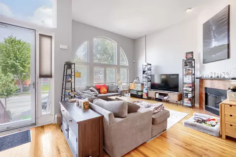 Living - 1127 E Prairie Ave, Des Plaines, IL 60016 photo 1 of 2