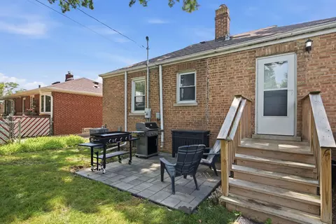 Exterior - 1523 N Rohde Ave, Berkeley, IL 60163 photo 3 of 5