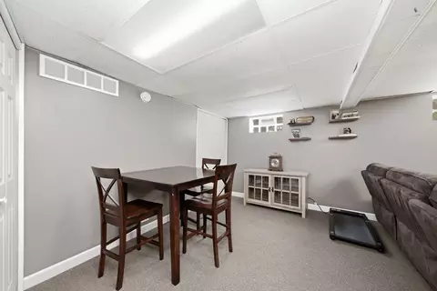 Dining - 1523 N Rohde Ave, Berkeley, IL 60163 photo 1 of 1