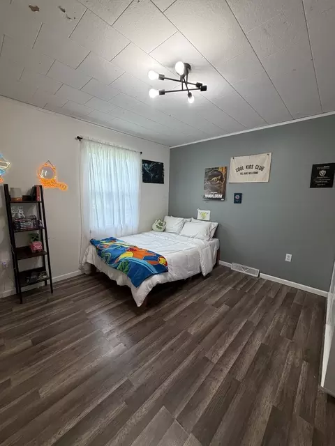 Bedroom - 189 Blasdel Dr, Joppa, IL 62953 photo 2 of 4