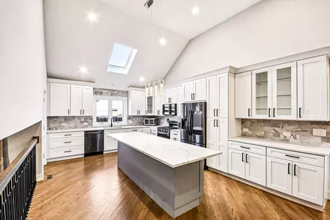 Kitchen - 8200 S Normandy Ave, Burbank, IL 60459 photo 1 of 5