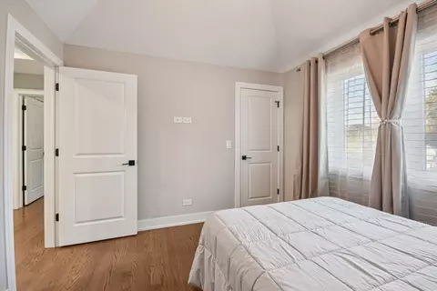 Bedroom - 8200 S Normandy Ave, Burbank, IL 60459 photo 7 of 7