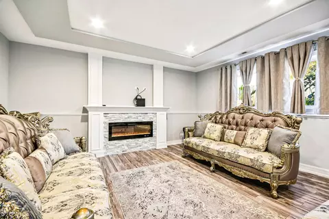 Living - 8200 S Normandy Ave, Burbank, IL 60459 photo 2 of 3