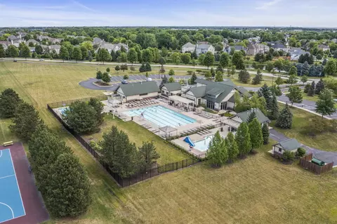 View/Area - 26612 Lindengate Cir, Plainfield, IL 60585 photo 11 of 13