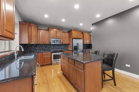 Kitchen - 26612 Lindengate Cir, Plainfield, IL 60585 photo 2 of 3