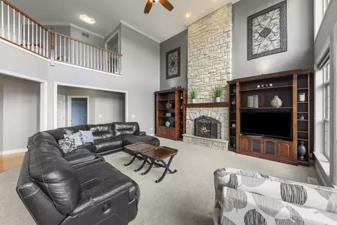 Living - 26612 Lindengate Cir, Plainfield, IL 60585 photo 2 of 3