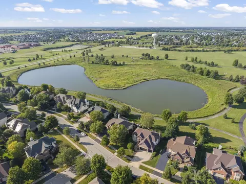 View/Area - 26612 Lindengate Cir, Plainfield, IL 60585 photo 9 of 13